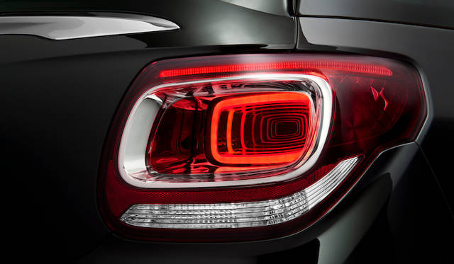 <strong>Citroen DS3 cabrio｜シトロエン DS3 カブリオ</strong>