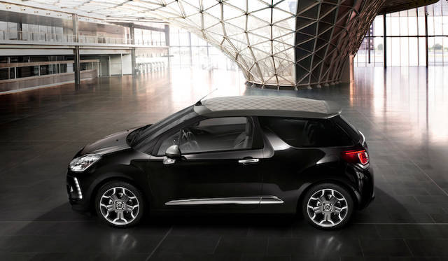<strong>Citroen DS3 cabrio｜シトロエン DS3 カブリオ</strong>
