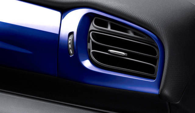 <strong>Citroen DS3 cabrio｜シトロエン DS3 カブリオ</strong>