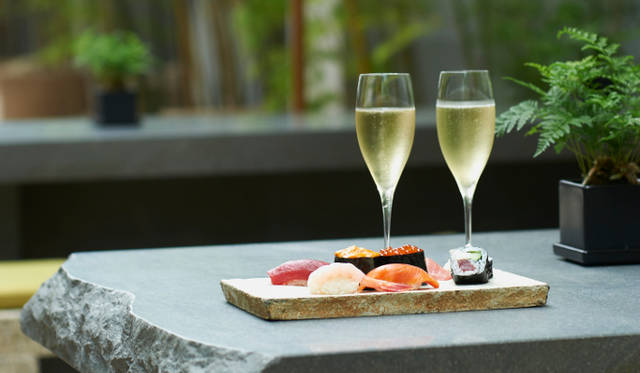 <strong>グランド ハイアット 東京 江戸前寿司「六緑」</strong>