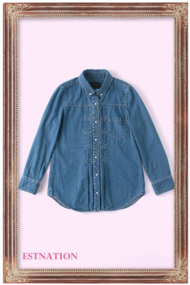 カジュアルなデニムもフロントのデザインでぐっとスタイリッシュ。<br /><br />デニムシャツ　2万2050円（RITA JEANS TOKYO｜リタジーンズトーキョー）<br /><br />ESTNATION｜エストネーション<br />Tel. 03-5159-7800