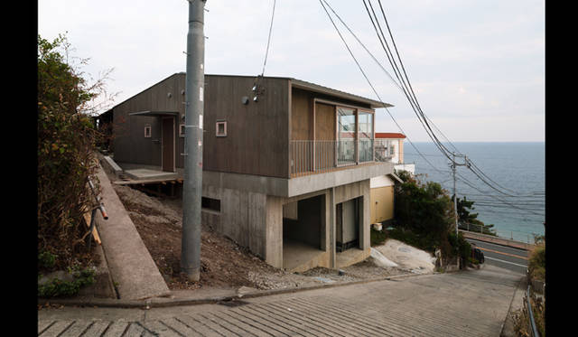 <strong>EVENT｜DESIGNEAST03 国際的なデザインがうまれる状況をデザインする試み</strong>  藤村龍至｜撮影: 新津保建秀　© 太田拓実