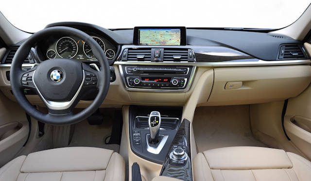 <strong>BMW 3series Touring｜ビー・エム・ダブリュー　3シリーズ ツーリング</strong>