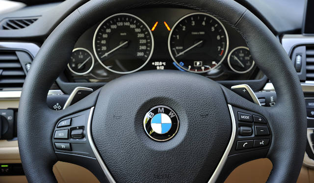 <strong>BMW 3series Touring｜ビー・エム・ダブリュー　3シリーズ ツーリング</strong>