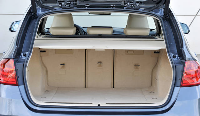 <strong>BMW 3series Touring｜ビー・エム・ダブリュー　3シリーズ ツーリング</strong>