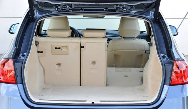 <strong>BMW 3series Touring｜ビー・エム・ダブリュー　3シリーズ ツーリング</strong>