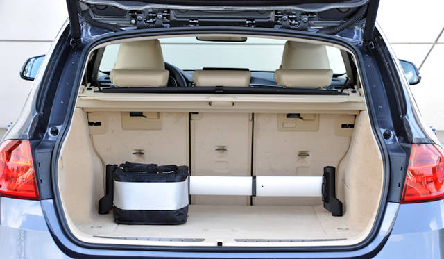 <strong>BMW 3series Touring｜ビー・エム・ダブリュー　3シリーズ ツーリング</strong>