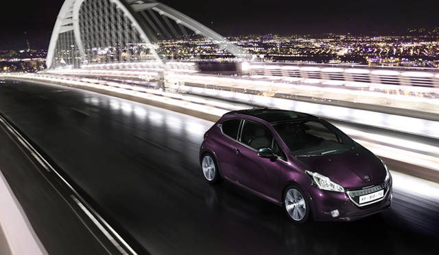 <strong>Peugeot 208 XY｜プジョー208 XY</strong>