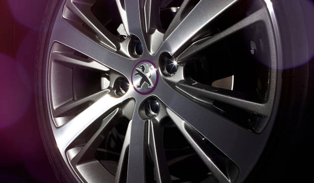 <strong>Peugeot 208 XY｜プジョー208 XY</strong>