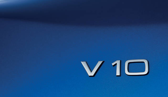 <strong>Audi R8 V10 Plus ｜アウディ R8 V10 プラス</strong>