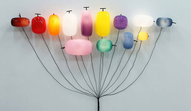 <strong>S&O DESIGN 清水久和＆岡田栄造</strong>　「フルーツ・ウォール・ランプ」 ギャルリ・ヴィヴィッド 2011