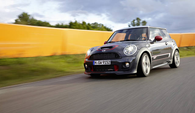 <strong>MINI John Cooper Works GP｜ミニ ジョン・クーパーワークス GP</strong>