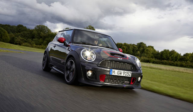 <strong>MINI John Cooper Works GP｜ミニ ジョン・クーパーワークス GP</strong>