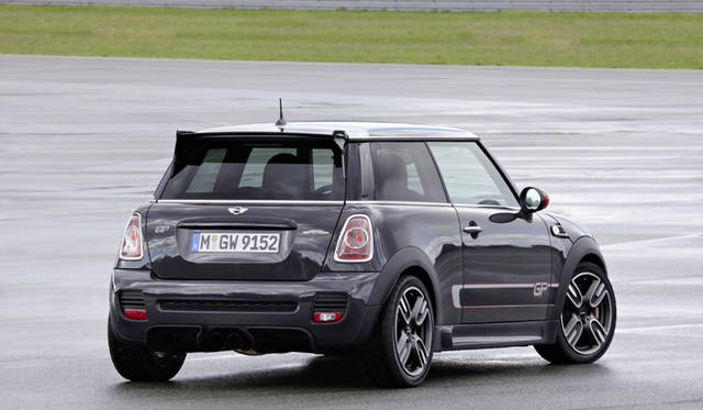<strong>MINI John Cooper Works GP｜ミニ ジョン・クーパーワークス GP</strong>
