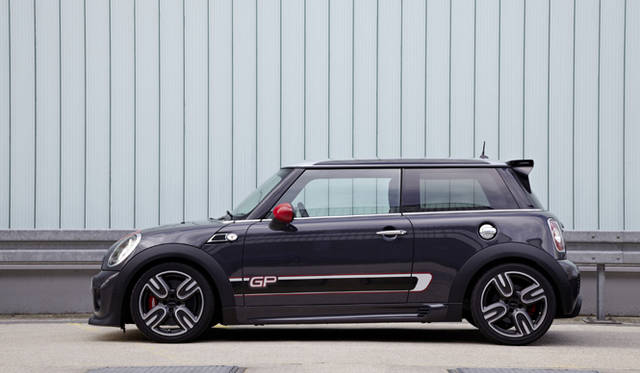 <strong>MINI John Cooper Works GP｜ミニ ジョン・クーパーワークス GP</strong>