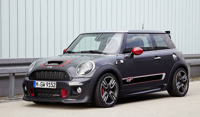 <strong>MINI John Cooper Works GP｜ミニ ジョン・クーパーワークス GP</strong>
