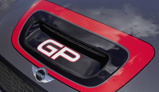 <strong>MINI John Cooper Works GP｜ミニ ジョン・クーパーワークス GP</strong>