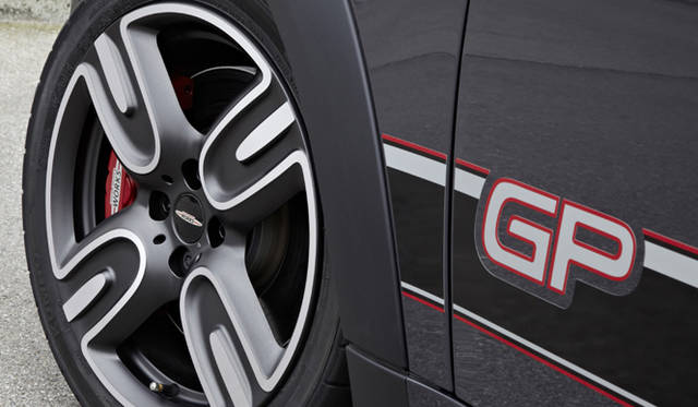<strong>MINI John Cooper Works GP｜ミニ ジョン・クーパーワークス GP</strong>