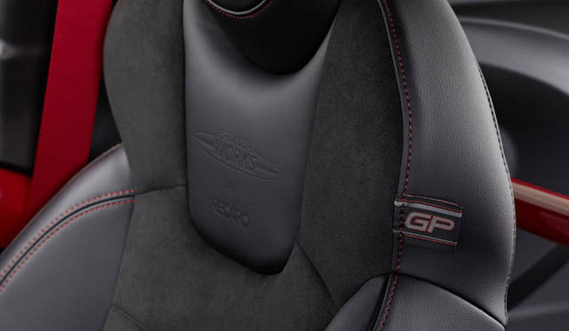 <strong>MINI John Cooper Works GP｜ミニ ジョン・クーパーワークス GP</strong>