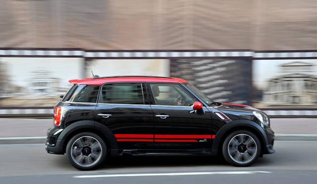 <strong>MINI John Cooper Works Countryman (Crossover)｜ミニ ジョン・クーパー・ワークス クロスオーバー</strong>