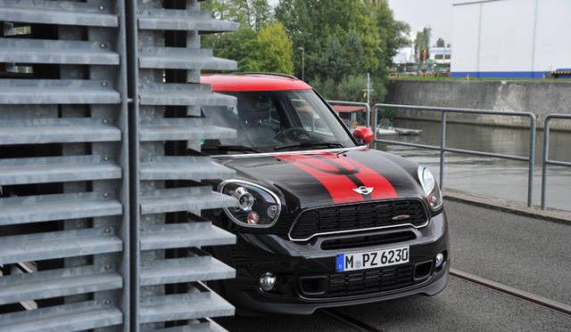 <strong>MINI John Cooper Works Countryman (Crossover)｜ミニ ジョン・クーパー・ワークス クロスオーバー</strong>