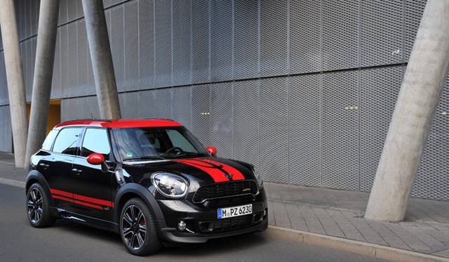 <strong>MINI John Cooper Works Countryman (Crossover)｜ミニ ジョン・クーパー・ワークス クロスオーバー</strong>