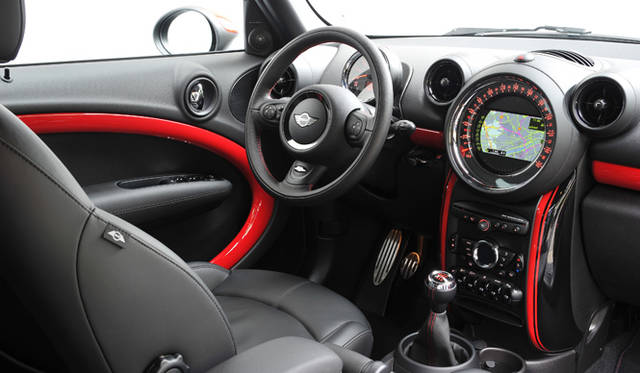 <strong>MINI John Cooper Works Countryman (Crossover)｜ミニ ジョン・クーパー・ワークス クロスオーバー</strong>
