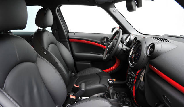 <strong>MINI John Cooper Works Countryman (Crossover)｜ミニ ジョン・クーパー・ワークス クロスオーバー</strong>