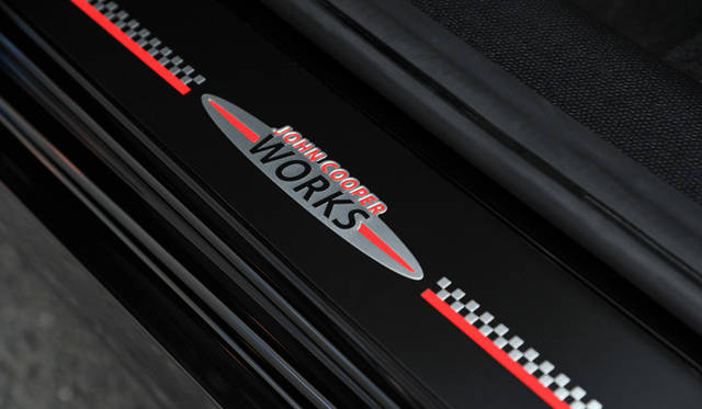 <strong>MINI John Cooper Works Countryman (Crossover)｜ミニ ジョン・クーパー・ワークス クロスオーバー</strong>
