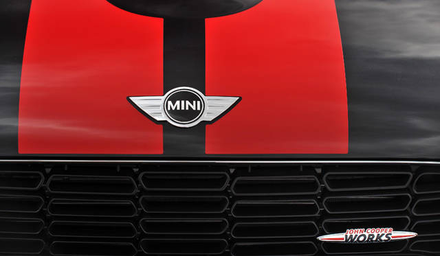 <strong>MINI John Cooper Works Countryman (Crossover)｜ミニ ジョン・クーパー・ワークス クロスオーバー</strong>