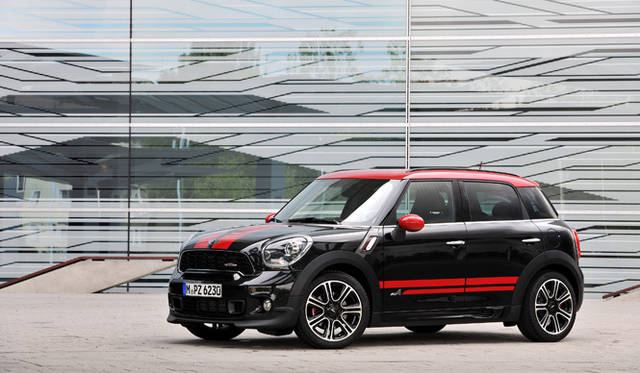 mini_jcw_countryman_072 <strong>MINI John Cooper Works Countryman (Crossover)|ミニ ジョン・クーパー・ワークス クロスオーバー</strong>