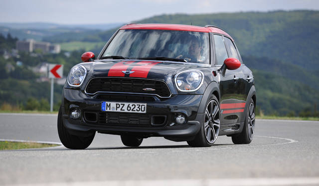 mini_jcw_countryman_076 <strong>MINI John Cooper Works Countryman (Crossover)|ミニ ジョン・クーパー・ワークス クロスオーバー</strong>