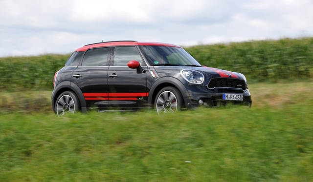 mini_jcw_countryman_098 <strong>MINI John Cooper Works Countryman (Crossover)|ミニ ジョン・クーパー・ワークス クロスオーバー</strong>