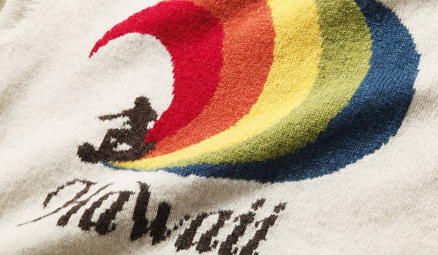 <strong>beautiful people｜ビューティフル ピープル</strong>　青山店限定アイテムの“surf-T”インターシャセーター3万1500円