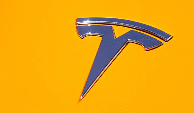 <strong>TESLA Roadster Sport 2.5｜テスラ ロードスター スポーツ 2.5</strong>