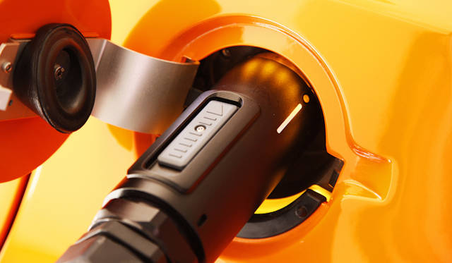 <strong>TESLA Roadster Sport 2.5｜テスラ ロードスター スポーツ 2.5</strong>