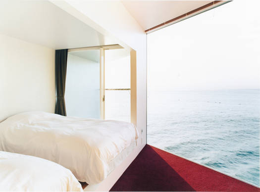 <strong>Nowhere but Sajima｜ノーウェア・バット・サジマ</strong><br />©Chiaki Yasukawa