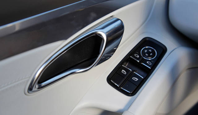 <strong>Porsche Boxster S｜ポルシェ ボクスターS</strong>