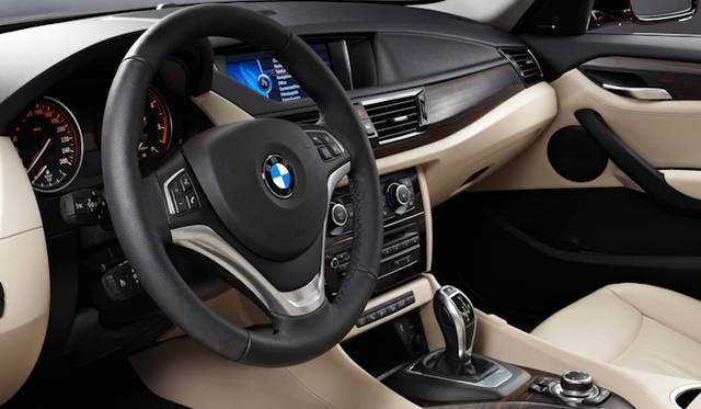 <strong>BMW  X1│ビー・エム・ダブリュー X1</strong>