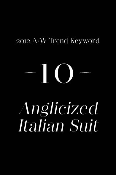 素材、色、柄において英国のエッセンスを反映したスーツが多くリリースされているが、そんななかでOPENERSが最も注目しているのが、「ブリッティッシュな見た目の、イタリア仕立てのスーツ」である。いわゆる英国仕立てのスーツは厚い生地を使用し、構築的な肩と胸のラインを持ち、着込むうちに体に馴染むという特性を備えている。が、ここでお薦めするのはイタリア仕立て。厳密に言えば地域によって差はあるが、副資材を極力排した、軽い着心地のスーツである。見た目は英国、着るとイタリア。そんなスーツにご注目を。