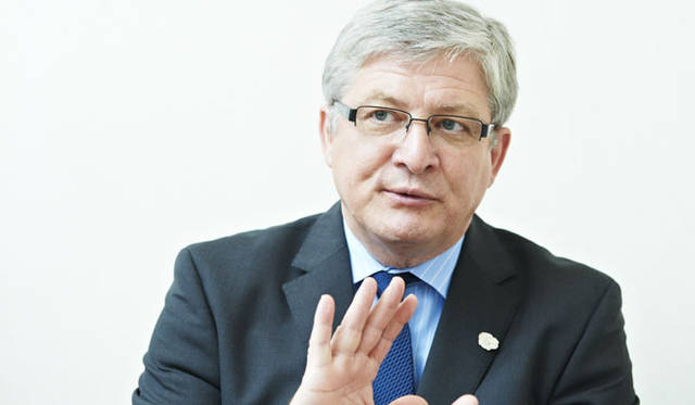 <strong>PERRIER-JOUËT｜ペリエ ジュエ</strong>　