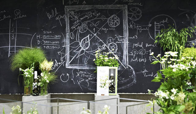 <strong>PERRIER-JOUËT｜ペリエ ジュエ</strong>　東 信氏のデッサン