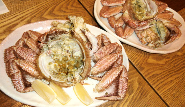 <strong>戸田恵子｜三谷幸喜による傑作一人芝居　『なにわバタフライN.V』三度目の挑戦</strong>　初上演をおこなった札幌ではカニを堪能 