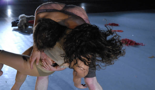 <strong>ART│ダンストリエンナーレトーキョー2012</strong>　ヤスミン・ゴデール　©Tamar Lamm