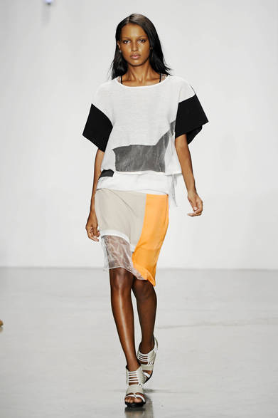 　2013年春夏コレクション