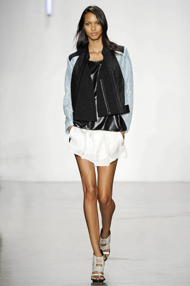 　2013年春夏コレクション