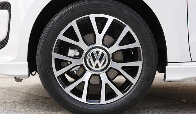 <strong>Volkswagen up!｜フォルクスワーゲン アップ！</strong><br />オプションの16インチホイール