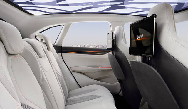 <strong>BMW Concept Active Tourer｜ビー・エム・ダブリュー コンセプト アクティブ ツアラー</strong>