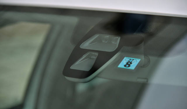 <strong>Volkswagen up!｜フォルクスワーゲン アップ！</strong><br />時速30km以内であれば、前方10m以内の障害物やクルマを検知して自動で停車する「シティエマージェンシーブレーキ」は全車標準装備