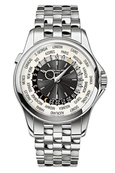 パテック フィリップの「5130 ワールドタイム」は、世界を渡り歩くジェットセッターにとってマストなアイテムだ。今年は初のブレスレットタイプとして、ホワイトゴールドとローズゴールドの新作2モデルが登場。1959年にパテック フィリップが特許を取得したメカニズムはもちろん健在で、プッシュボタンを押すだけで現在地のタイムゾーンに時刻を合わせることが可能だ。<br /> <br /><strong>ワールドタイム 5130/1 </strong><br />619万5000円<br />自動巻き、直径39.5mm、WGまたはRG、24時間表示、昼夜表示、24タイムゾーン<br /> <br />パテック フィリップ ジャパン・インフォメーションセンター<br />Tel. 03-3255-8109 <br />http://www.patek.com